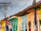 barevné domy, Granada (Nikaragua, Shutterstock)