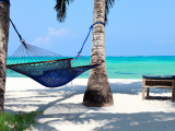 Pláž (Zanzibar, Shutterstock)