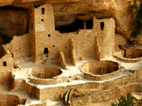 Cliff Palace Kivas, NP Mesa Verde (USA, Shutterstock)