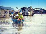 Lidé žijící na jezeře Tonlé Sap (Kambodža, Dreamstime)