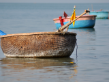 Tradiční rybářské loďky, Mui Ne (Vietnam, Dreamstime)
