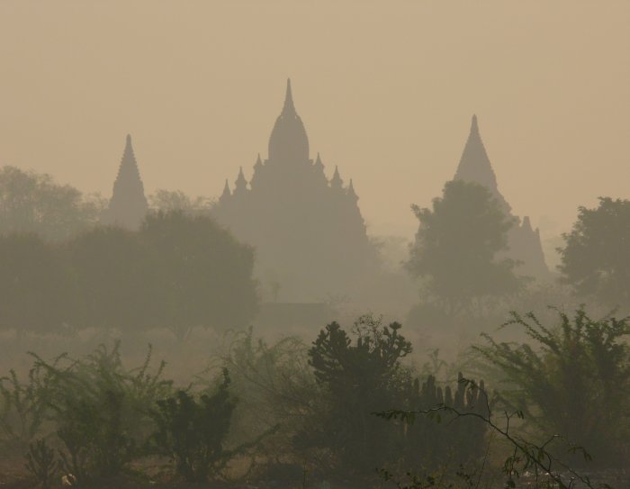 3)Tisíc jedna pagoda -A (Barma, Jaromír Červenka)