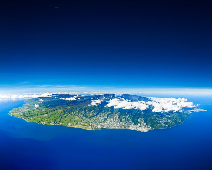 Reunion z ptačí perspektivy (Réunion, Shutterstock)