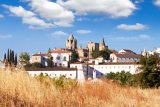 Katedrála, Evora (2) (Portugalsko, Dreamstime)