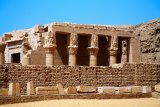 Horův chrám v Edfu (Egypt, Dreamstime)
