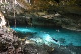 Cenote Dos Ojos na Yucatánu (Mexiko, Dreamstime)