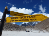 base camp (Tibet, Dreamstime)