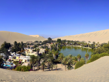 Huacachina (Peru, Shutterstock)