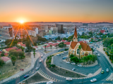 Hlavní město Namíbie - Windhoek (Namibie, Dreamstime)