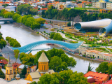 řeka Kura, Tbilisi (Gruzie, Dreamstime)