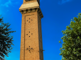 hodinová věž Al-Qashla (Irák, Dreamstime)