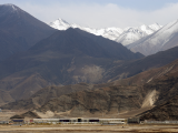železniční nádraží, Lhasa (Čína, Shutterstock)