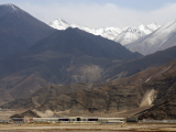 železniční nádraží, Lhasa (Čína,  Shutterstock)