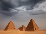 Pyramidy v Meroe (Súdán, Dreamstime)