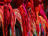 Kostýmy andských tanečníků (Peru, Shutterstock)