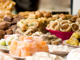 Tradiční sladkosti (Turecko,  Shutterstock)