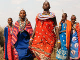Masajské ženy v tanečním transu, Národní park Amboseli (Keňa, Petr Hanousek)