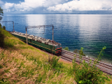 železnice, Bajkal (Rusko,  Shutterstock)