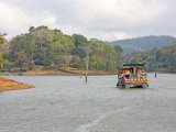 plavba po Périjárském jezeře, Kerala, Indie (Indie, Shutterstock)