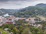 Výhled na Kandy (Srí Lanka, Shutterstock)