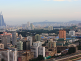 Ryugyong hotel s výškou 330 meterů a 105 patry je nejvyšší budovou Severní Koreje (KLDR,  Dreamstime)