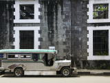 Starý Jeepney (Filipíny, Dreamstime)