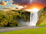 Famózní vodopád Skogafoss (Island,  Dreamstime)