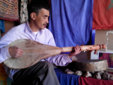 Berberský hudebník z Vysokého Atlasu (Maroko, Slávek Suldovský)