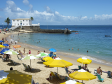 pláž Porto da Barra, Salvador (Brazílie, Dreamstime)