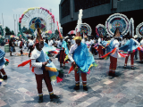 Aztéčtí tanečníci, Mexico City (Mexiko, Dreamstime)