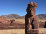 ruiny města Tiwanaku (Peru, Dreamstime)