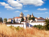 Katedrála, Evora (2) (Portugalsko,  Dreamstime)