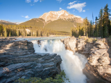 Vodopády Athabasca, NP Jasper (Kanada, Dreamstime)