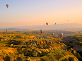 Balony nad Kappadokií (Turecko,  Pixabay.com)