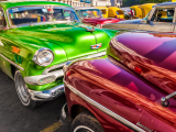Kubánské vozy (Kuba, Shutterstock)
