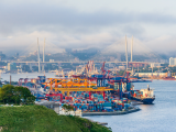 Přístav, Vladivostok (Rusko,  Dreamstime)