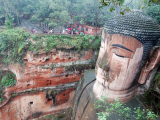 Buddha, Leshan (Čína, Shutterstock)