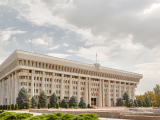 Budova Parlamentu, Biškek (Kyrgyzstán, Dreamstime)