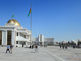 Centrální náměstí, Ašchabád (Turkmenistán, Dreamstime)