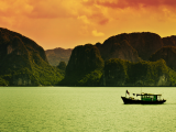 Halong Bay (Vietnam, Dreamstime)