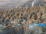 Vesnice Kandovan (Írán,  Dreamstime)