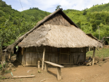 Typická vesnička Hmongů (Laos, Dreamstime)