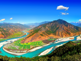 Výhled na krajinu v okolí řeky Yangtze (Čína,  Dreamstime)