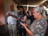 Výroba placek - klienti (Guatemala, Bc. Kristýna Omastová)