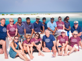 1spzmaa17 klienti s posádkou a Olinkou (Maledivy, Ing. Olga Kozelková)