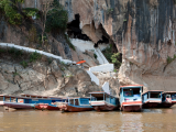 Jeskyně Pak Ou, Luang Prabang (Laos, Shutterstock)