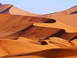 poušť Namib (Namibie, Shutterstock)