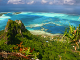 Výhled z vrcholu ostrova Maupiti (Francouzská Polynésie, Dreamstime)