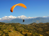 Paragliding (Nepál, Shutterstock)