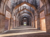 pevnost, Mandu (Indie, Dreamstime)